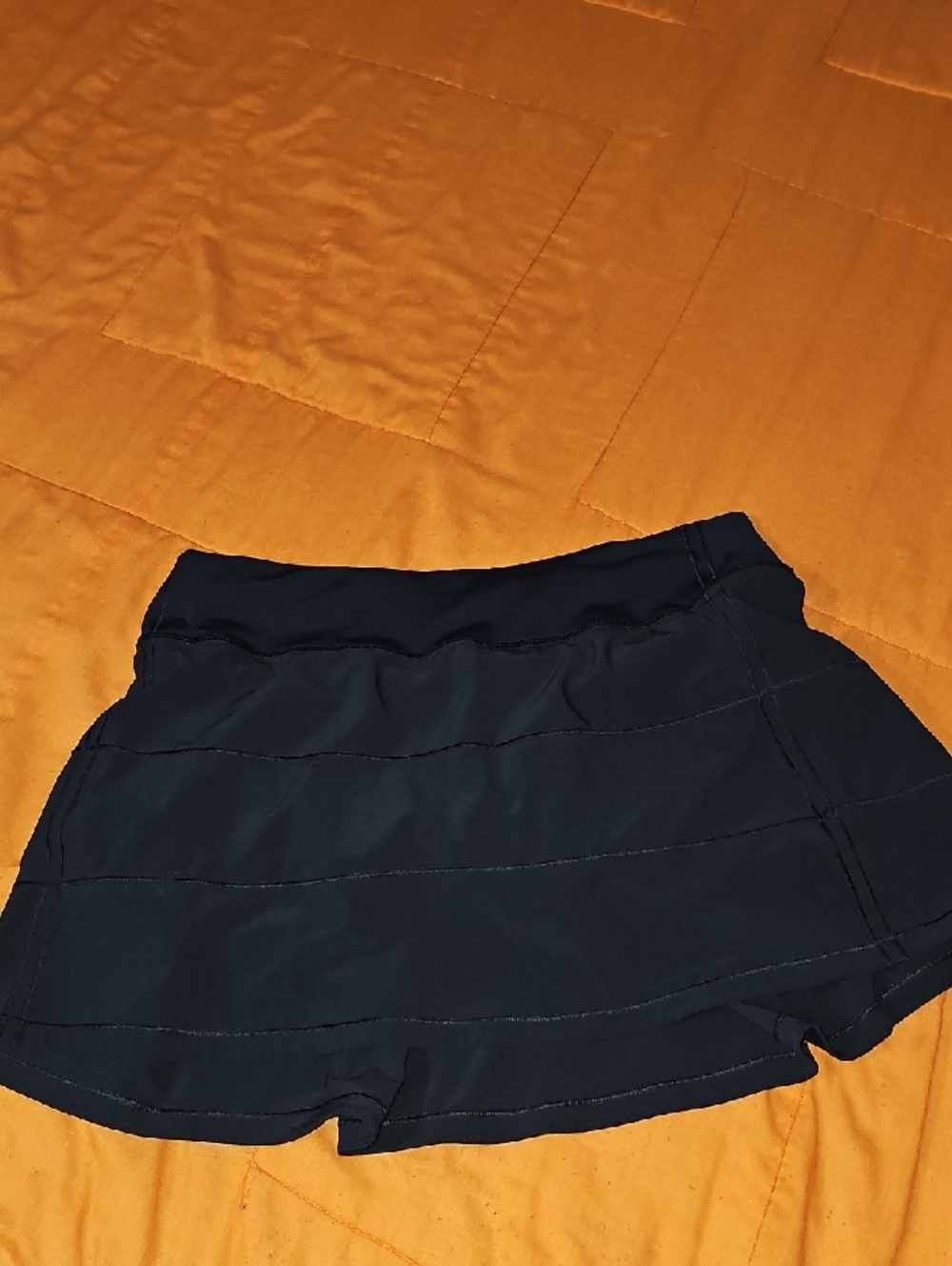 Lululemon Pace Rival Skirt, Black Sz 8!! Great Condition! Has Grippies!!